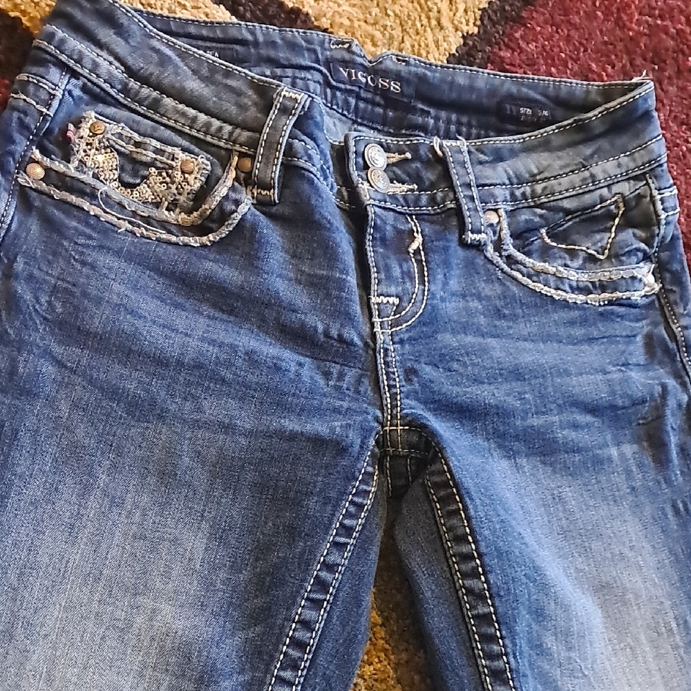 (12) Vigoss Blue Skinny Jeans with Embellished Back Pockets